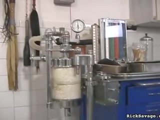 罰する a marvellous スレーブ ベイブ