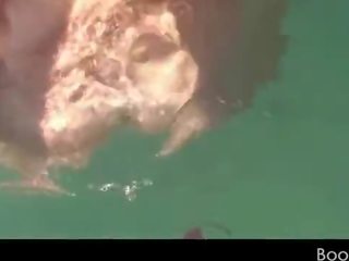 শৌখিন সুন্দরী তরুণ মহিলা মধ্যে সাঁতার কাটা মামলা হার্ডকোর নিচের পানি