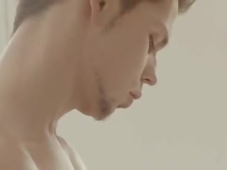 可爱 奶 和 大 蓬松 niples