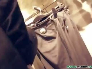 Блондинки аматьори има x номинално филм в stores смяна стая