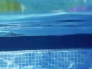 নিচের পানি খুলে ফেলা এর সুন্দর দুধের বোঁটা