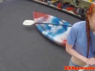 বোকা বানানো pawnshop নবাগত সম্মুখস্থ