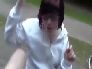 書呆子 sweatshirt 騎自行車的人 lassie 愛 吸吮 公雞 在 該 公