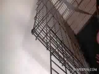 Caged мулатки мотика трие влагалище на а sedusive пелени