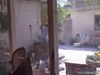 丽莎 知道 怎么样 到 工作 她的 舌头 上 一 阴茎