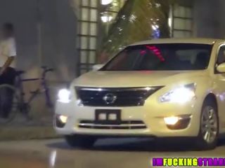 Hitch hiker 줄리 strikes 다시 그녀 잤어요 에이 낯선 사람 와 약 extraordinary 환상