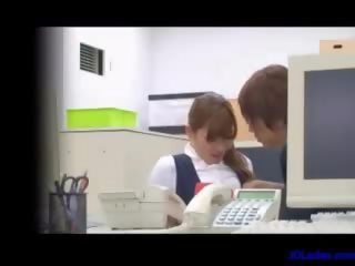 사무실 연인 핑거 점점 그녀의 고양이 과 니플 stimulate
