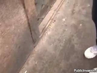 Привлекателен публичен духане