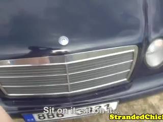Hitch hiking 金发 业余 青少年 性交 上 汽车