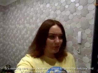 그만큼 여자 친구 제공 에이 입 에 에이 공공의 balcony&comma; 과 그때 산책 와 에이 정액 에 그녀의 얼굴