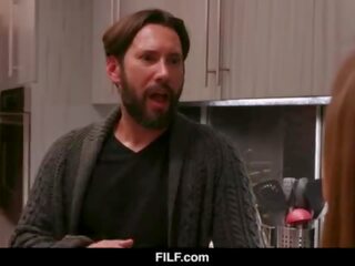 Filf - голям гърди стъпка любимец обича езда стъпка баща