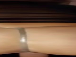 摩洛伊斯兰解放阵线 在 crotchless 短裤 得到 她的 奶油 的阴户 性交