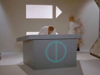 즐거움 maze 1986: 무료 즐거움 트리플 엑스 영화 영화 b1