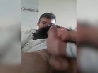 Chico recibe una leccion де como es una buena mamada