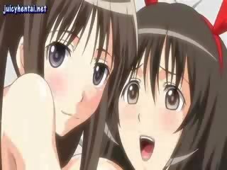 Hentai lesbičky sdílet a strapon a a kohout