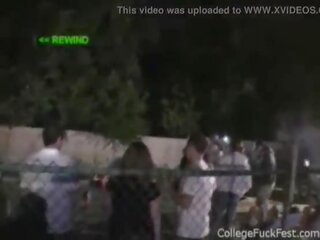 青少年 街头 女孩 性交 深 从 背后