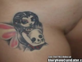 褐发女郎 小鸡 扼流圈 向下 putz 在 royalty 孔