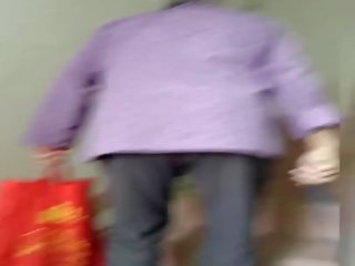 Following My Chinese Granny Home to Fuck Her: Free sex clip f6