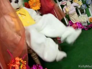 Kelly madison võtab rabbits lihav carrot mõõtmatu
