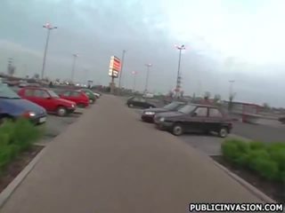 Attractive তের মেয়েরা বাজে