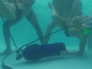 Scuba basseýn dört adam: mugt daşda xxx clip movie f9