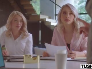 Tushy білявка красуня скарлетт має анал веселощі з її бос