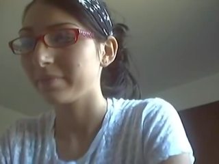 Lassie With Glasses In Nude Chat Room