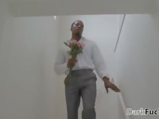 Маргаритка камък радва между различни раси анално секс, секс филм 17