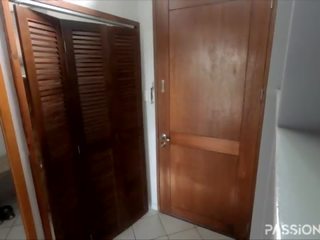 Оголена delivery по божевільна і хтивий підліток в свято на додому