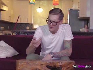 Chesty покоївка серпня тейлор ударів великий джонсон з бос
