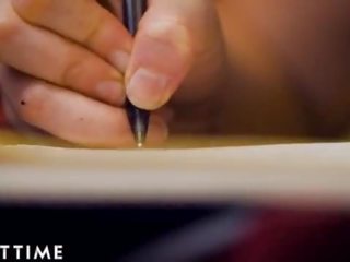 Модель час quarantine секс кліп з крок тато