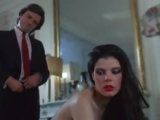 Fervent фантастика з фам fatale