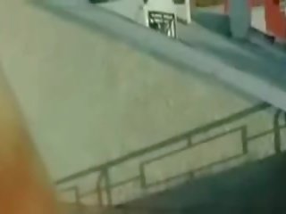 Ginintuan ang buhok rusya femme fatale makakakuha ng kanya puwit fucked labas