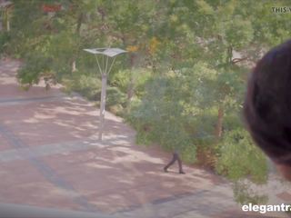 Бизнес жена получава прецака докато работа, порно mov променлив ток